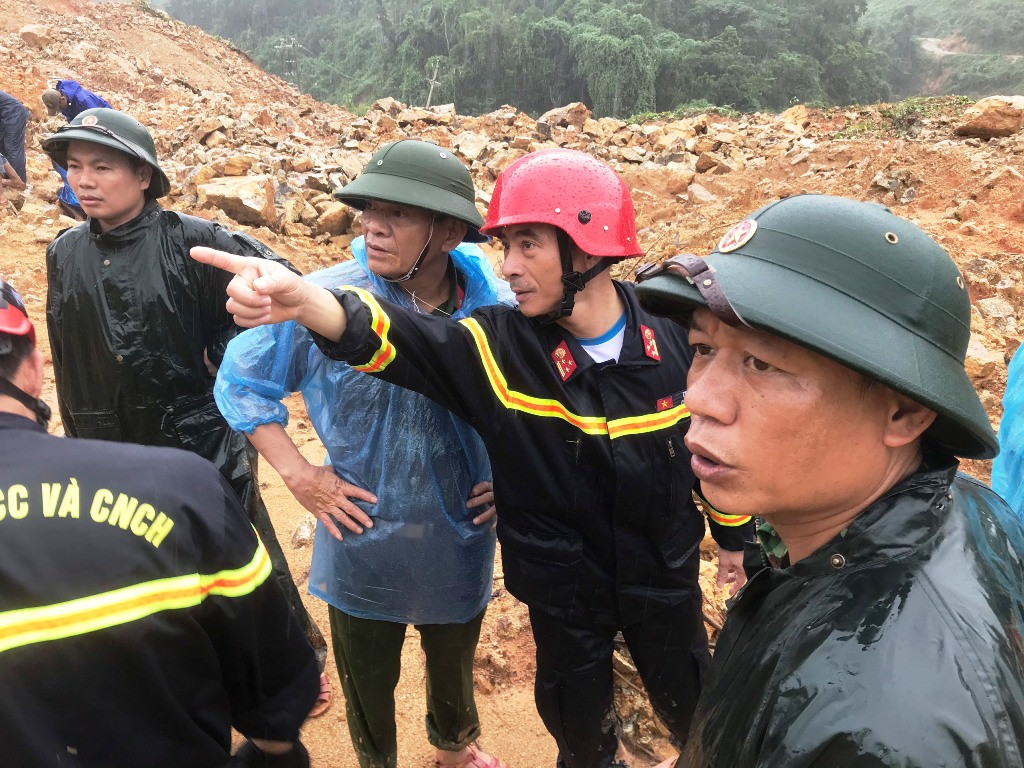 Cứu hộ tại Rào Trăng 3: Đưa chó nghiệp vụ vào hiện trường, nối lại công tác tìm kiếm ảnh 6
