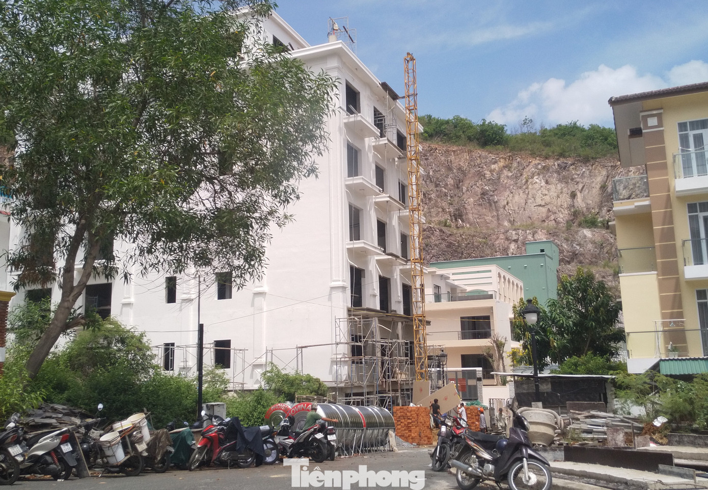 Bị lập chốt chặn, khu biệt thự Ocean View Nha Trang vẫn xây dựng trái phép ảnh 3