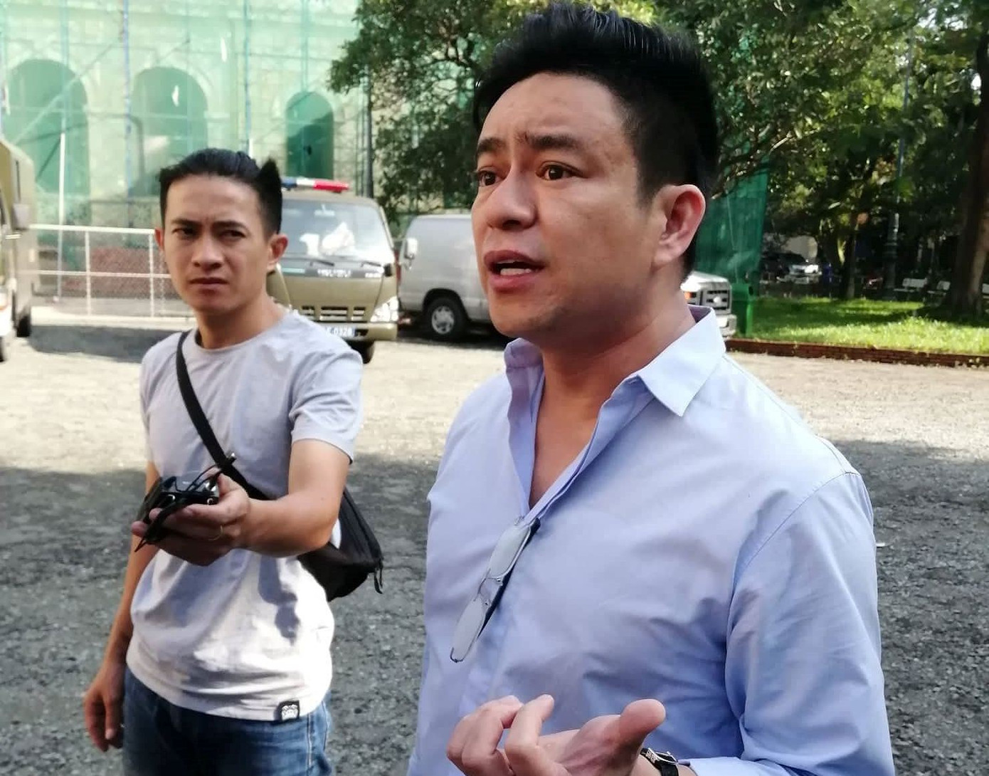 ‘Đụng mặt’ nảy lửa tại sân tòa vụ xử vợ bác sĩ Chiêm Quốc Thái ảnh 1