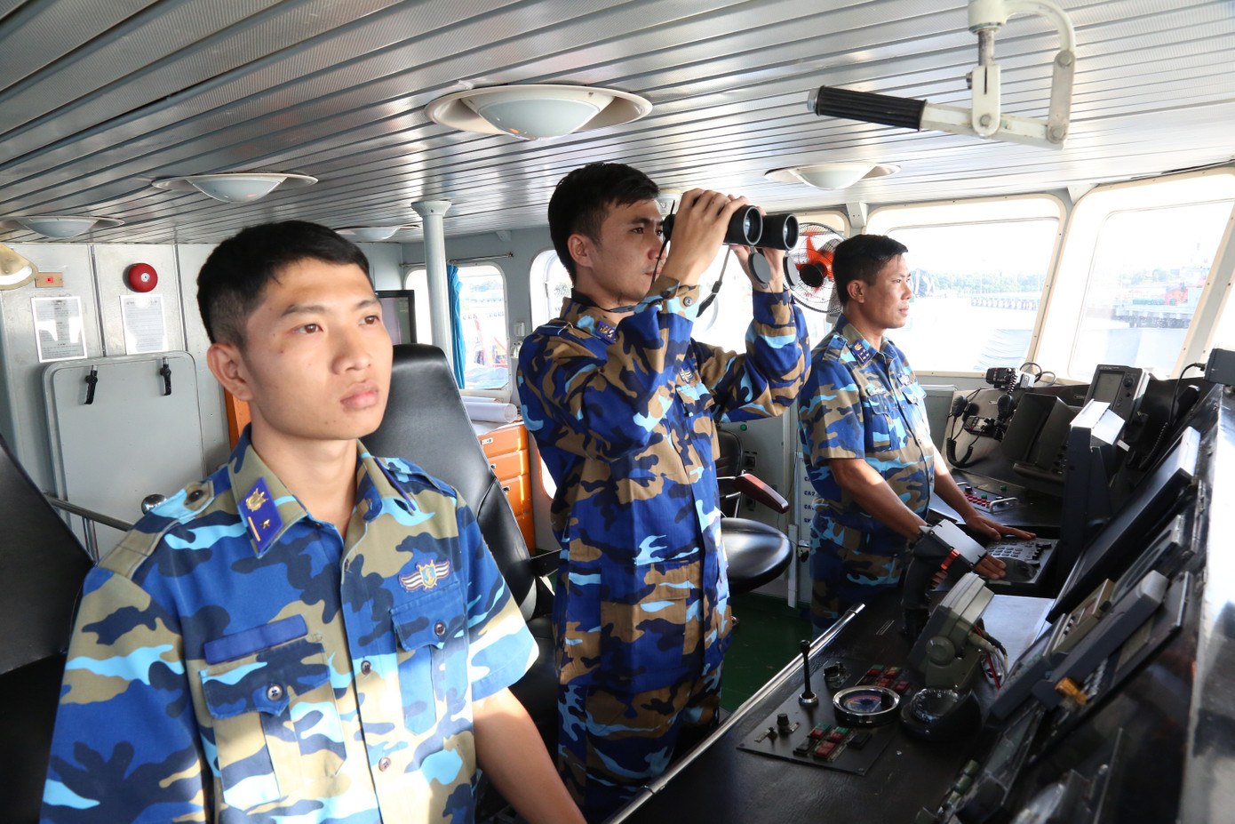 Gác niềm riêng, canh biển đảo quê hương ảnh 1