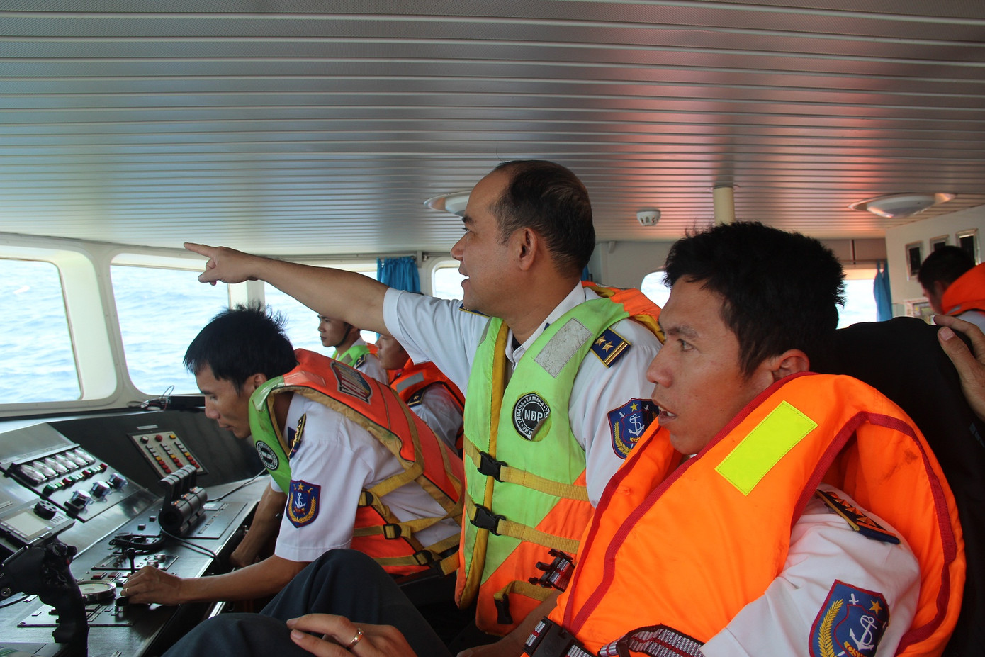 Gác niềm riêng, canh biển đảo quê hương ảnh 2