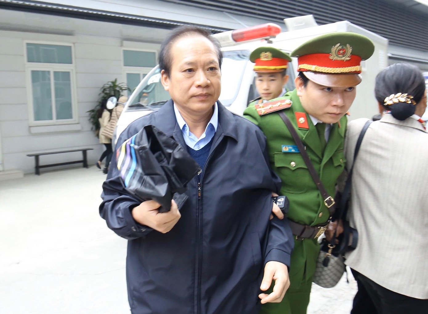 Lý do giúp cựu Bộ trưởng Nguyễn Bắc Son thoát án tử ảnh 1