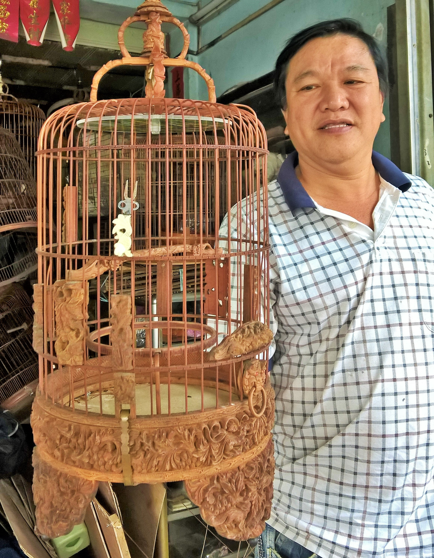 Mốt lồng son cho chim quý ở TPHCM ảnh 2