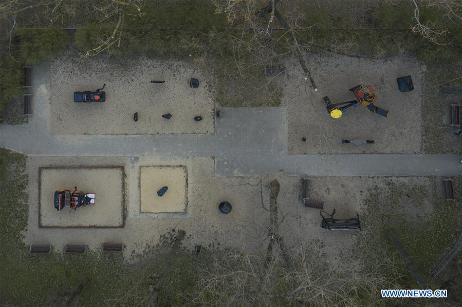 Đời sống trên thế giới thời phong tỏa vì COVID-19 ảnh 15