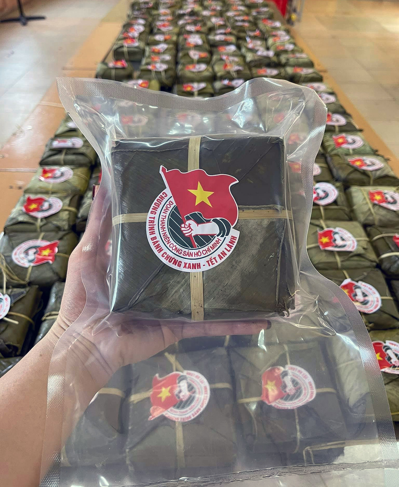 Hàng nghìn bánh chưng xanh gửi người dân và các lực lượng phòng chống dịch COVID-19 ảnh 3