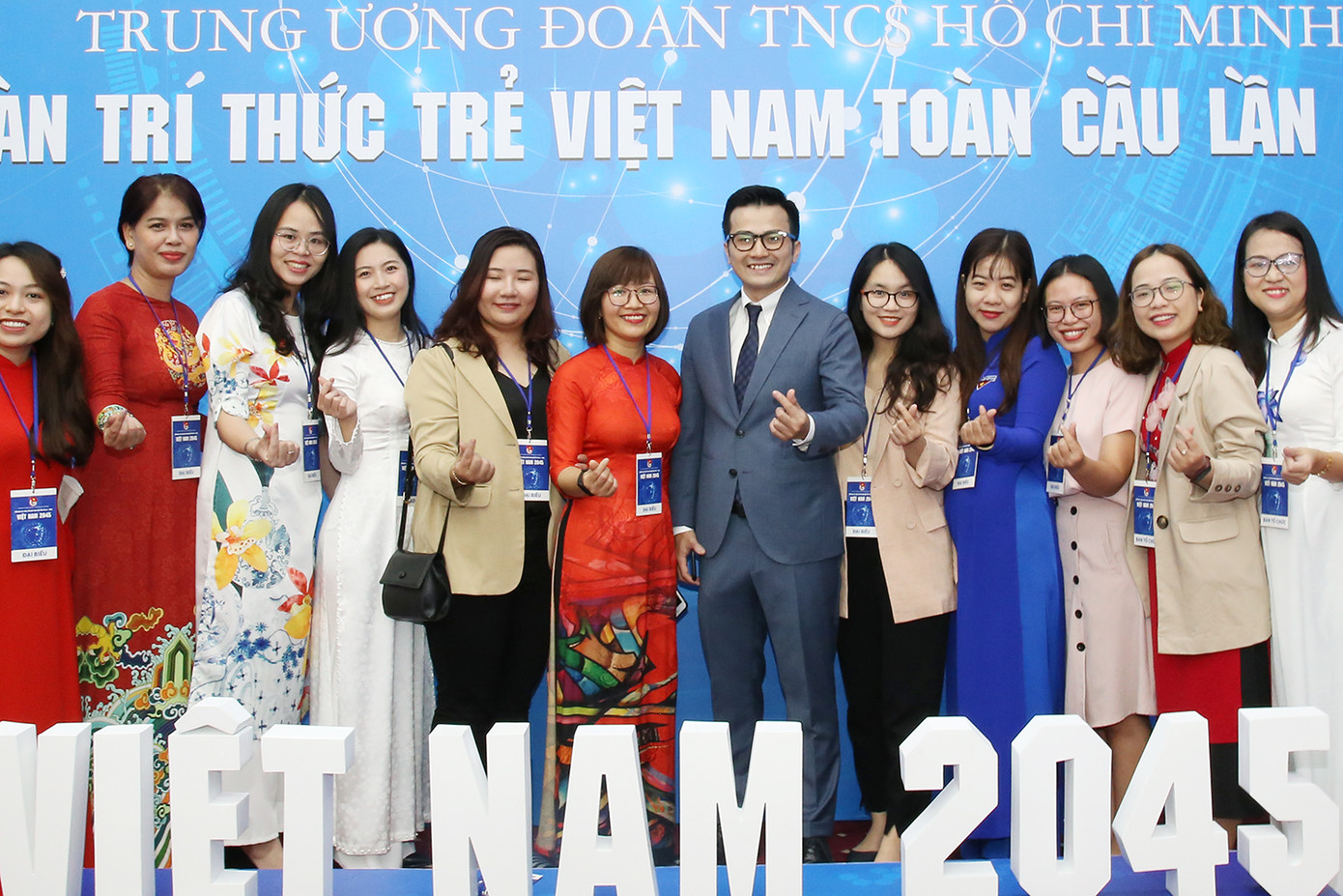 Trí thức trẻ đề xuất giải pháp phát triển “Việt Nam 2045“ ảnh 5