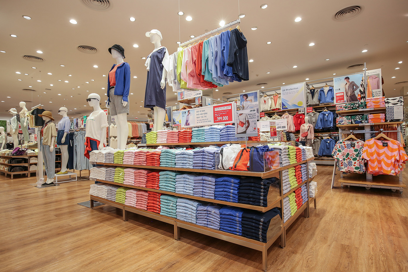 Trải nghiệm cửa hàng thời trang lớn thứ 3 dành cho giới trẻ tại Việt Nam ảnh 5