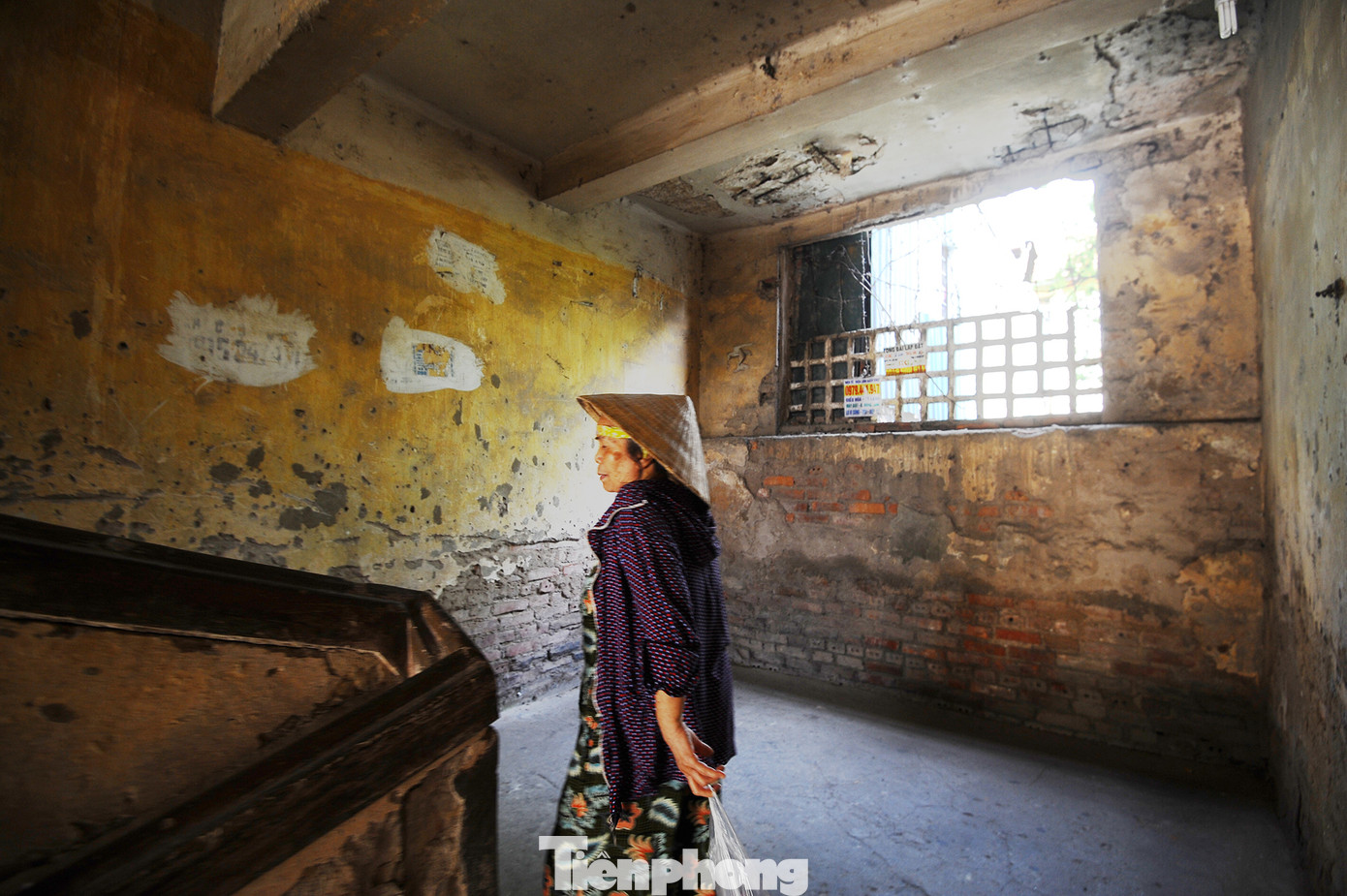 Sống trong sợ hãi ở dãy nhà tập thể mặt phố Lê Hồng Phong ảnh 15