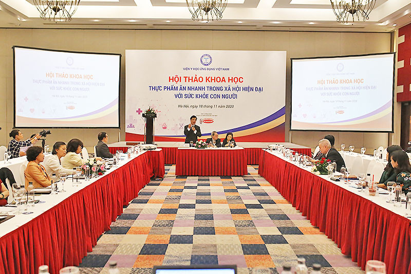 Những hiểu lầm khiến thực phẩm ăn nhanh gây hại cho sức khỏe trong giới trẻ ảnh 1