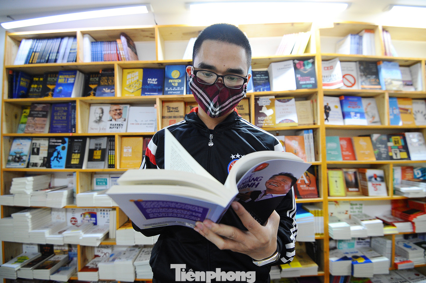 Trải nghiệm ‘cây ATM sách’ miễn phí đầu tiên tại Hà Nội ảnh 8