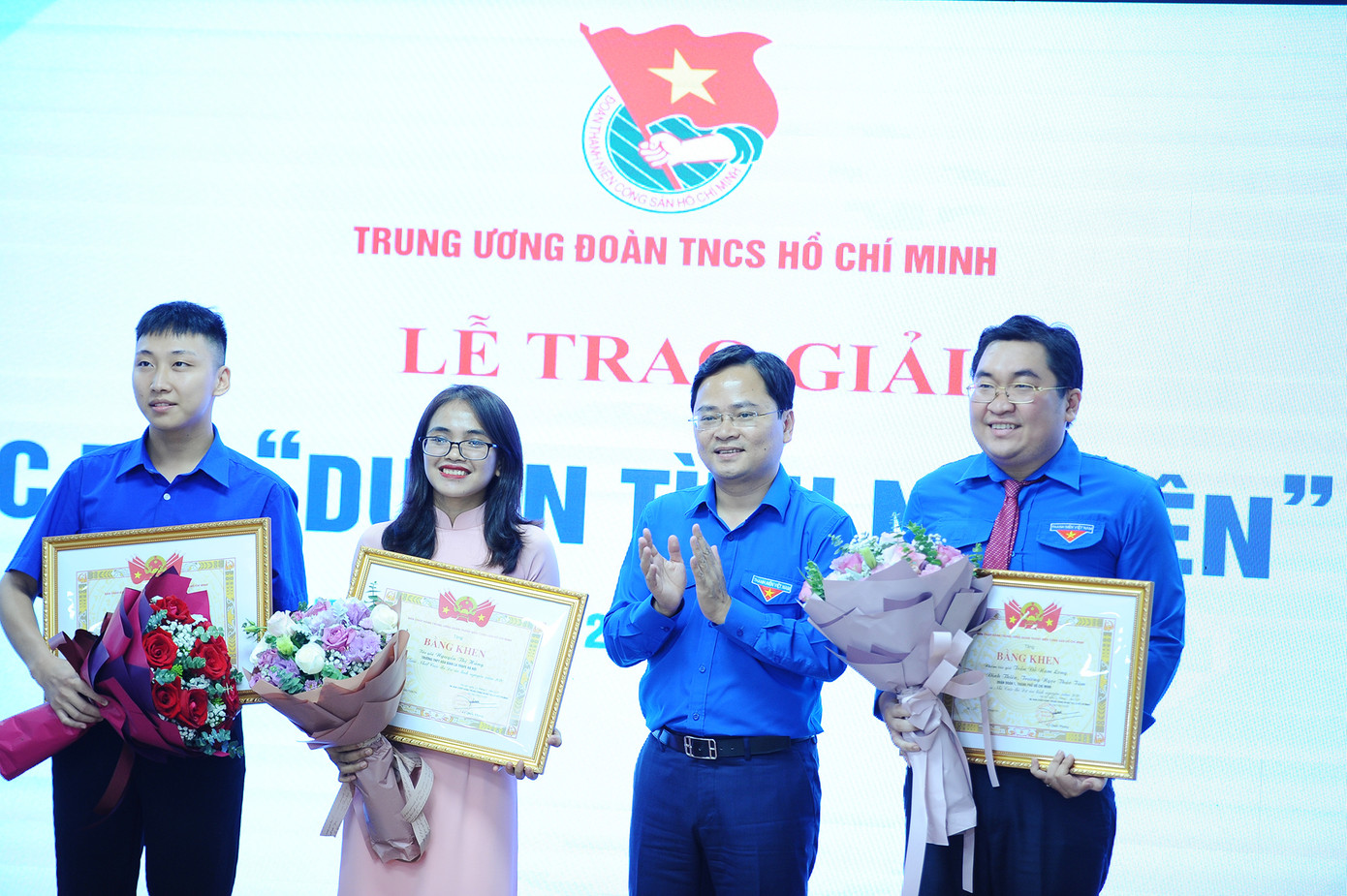 “Mang quần lót lên vùng cao” đoạt giải Nhất dự án tình nguyện 2020 ảnh 1