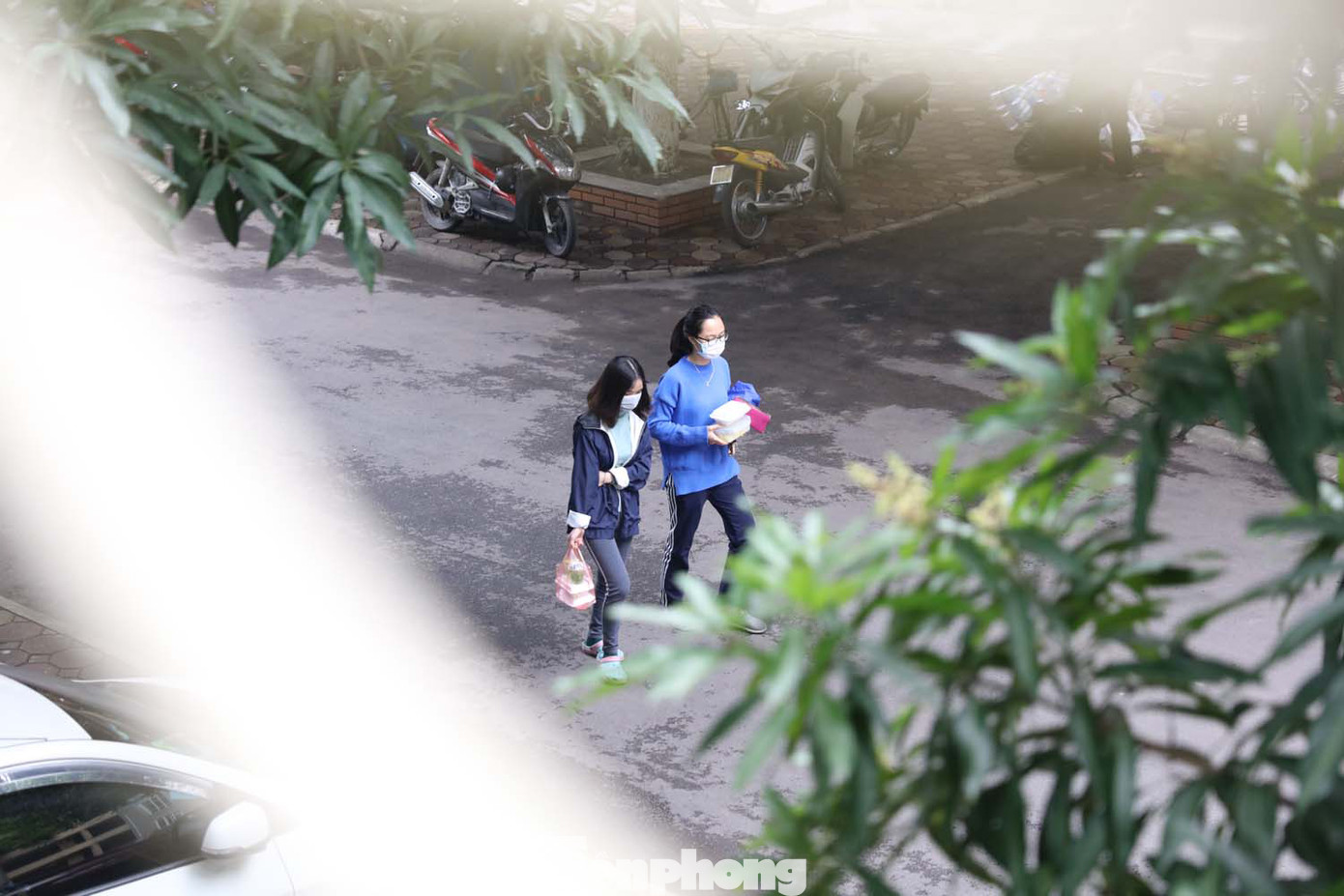 Sinh viên ở ký túc xá Mễ Trì trong những ngày 'cách ly toàn xã hội' ảnh 12