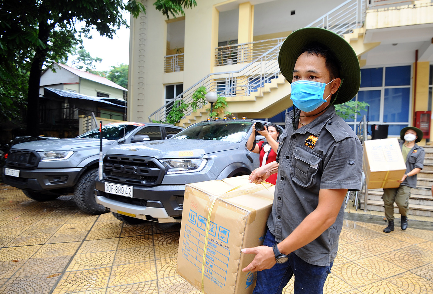 Hỗ trợ trang thiết bị y tế, nhu yếu phẩm gửi tặng thanh thiếu nhi Đà Nẵng ảnh 2