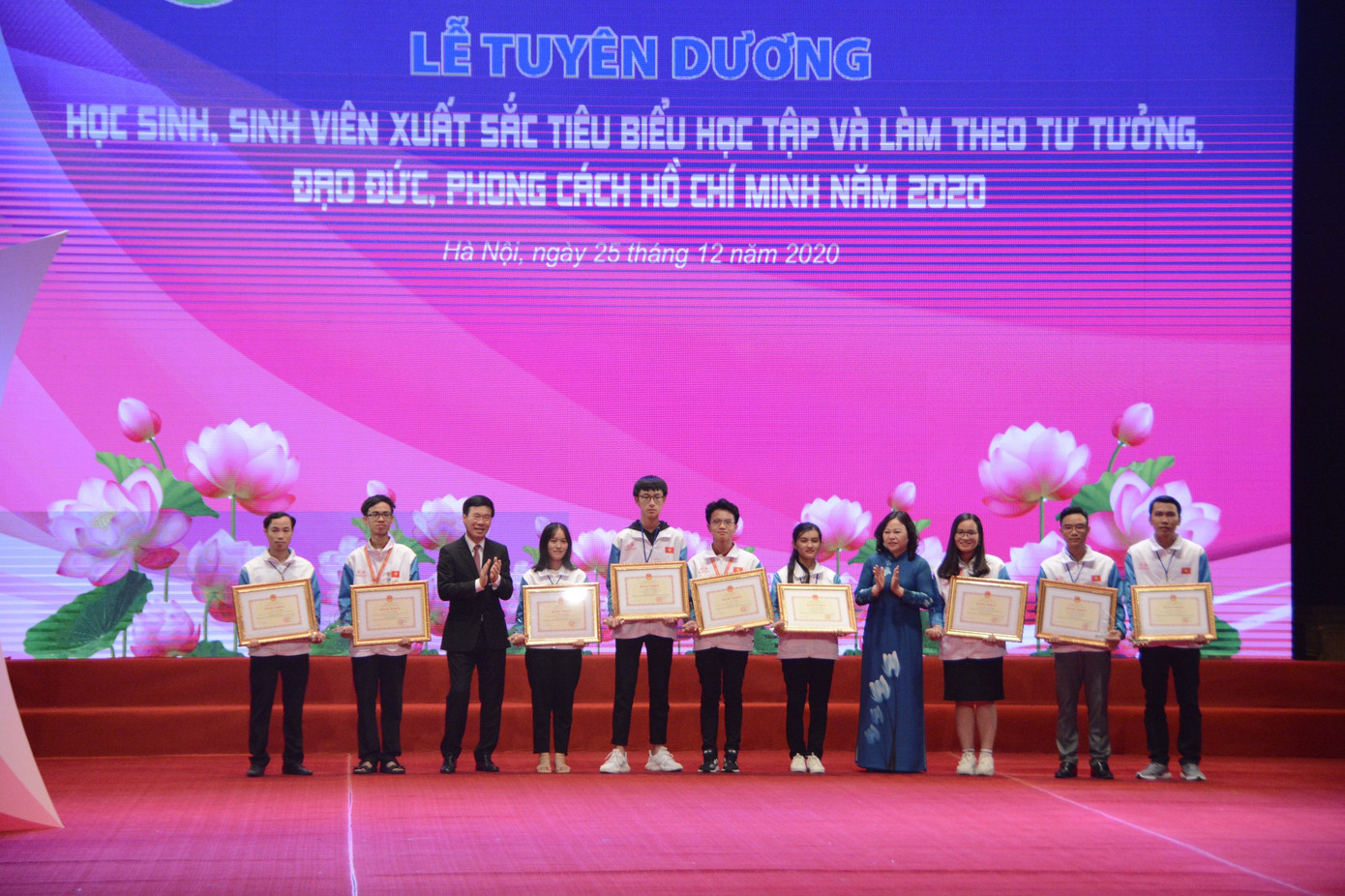 Tuyên dương 130 học sinh, sinh viên là những điển hình xuất sắc ảnh 5