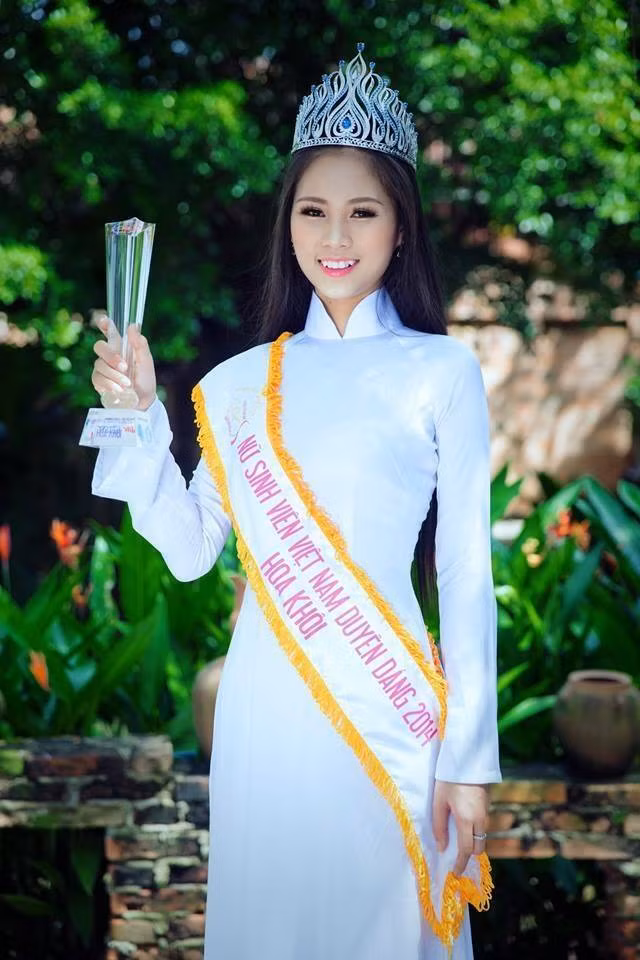 18 tuổi Hoa khôi Sinh viên từng bán trà sữa và đi dạy thêm ảnh 3