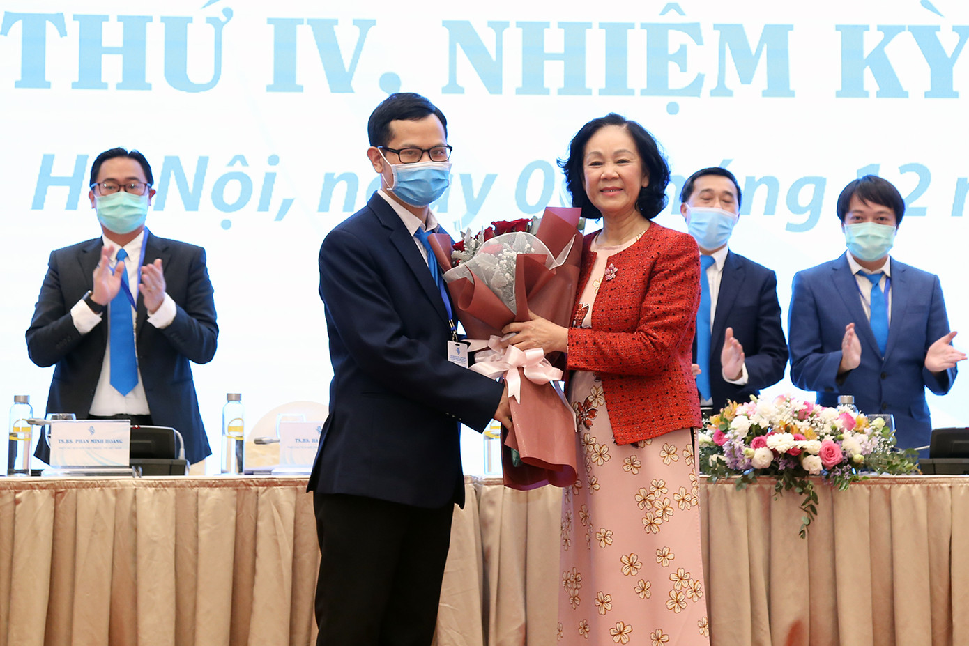 Mỗi thầy thuốc trẻ sẽ luôn ý thức về sứ mệnh cao cả của mình ảnh 2