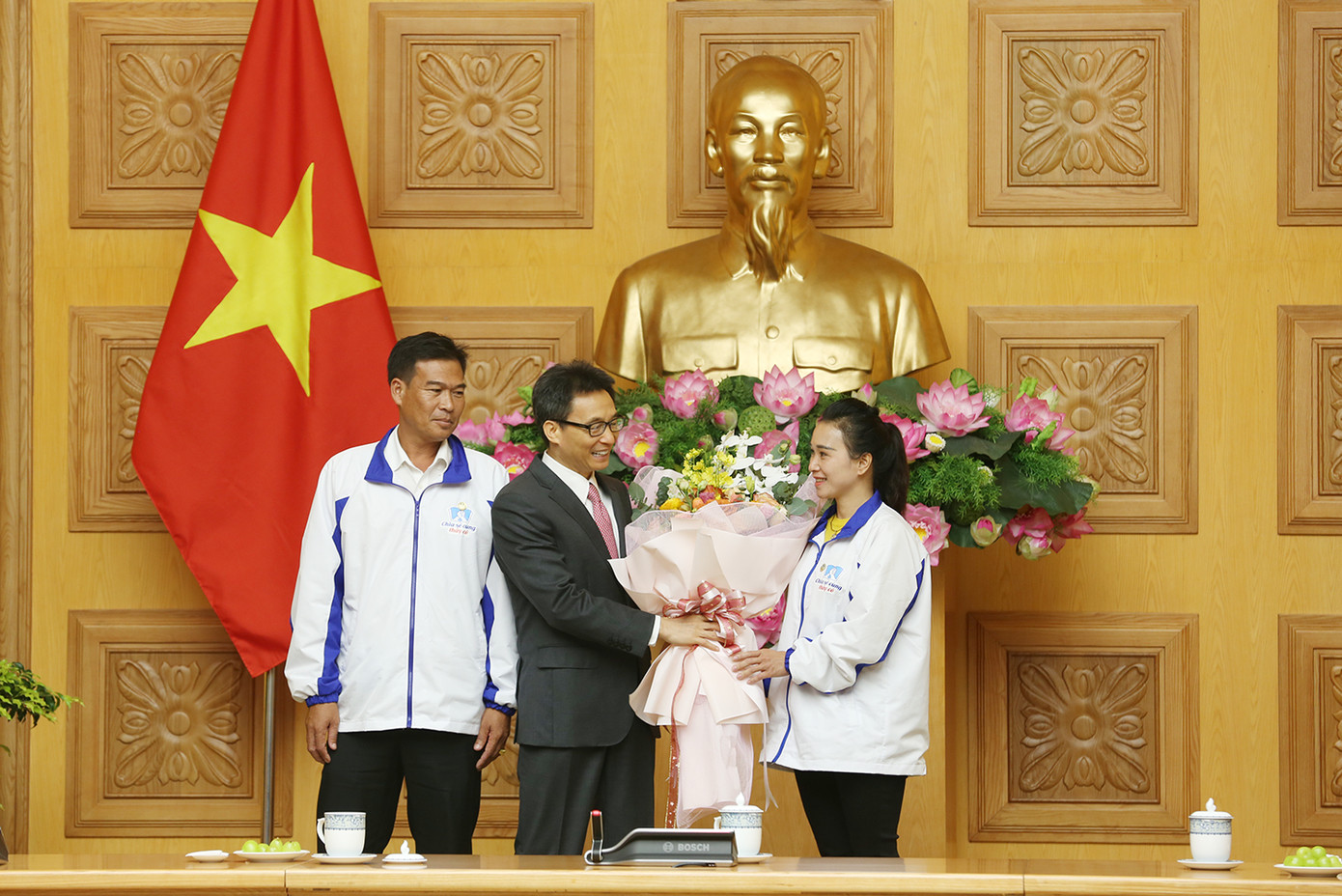  Gặp mặt giáo viên dân tộc thiểu số trong chương trình “Chia sẻ cùng thầy cô“ ảnh 2