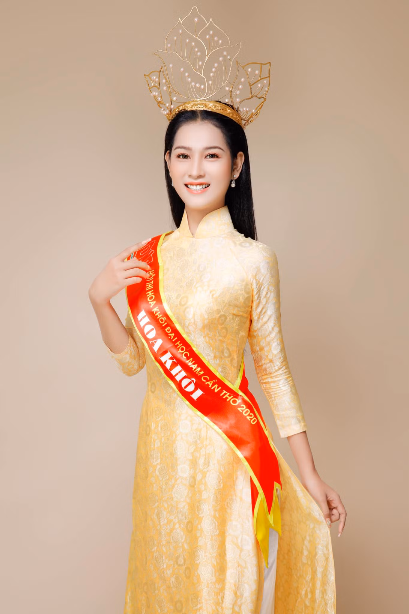 Ngắm nữ sinh viên ĐH Nam Cần Thơ diện Bikini nóng bỏng ảnh 1