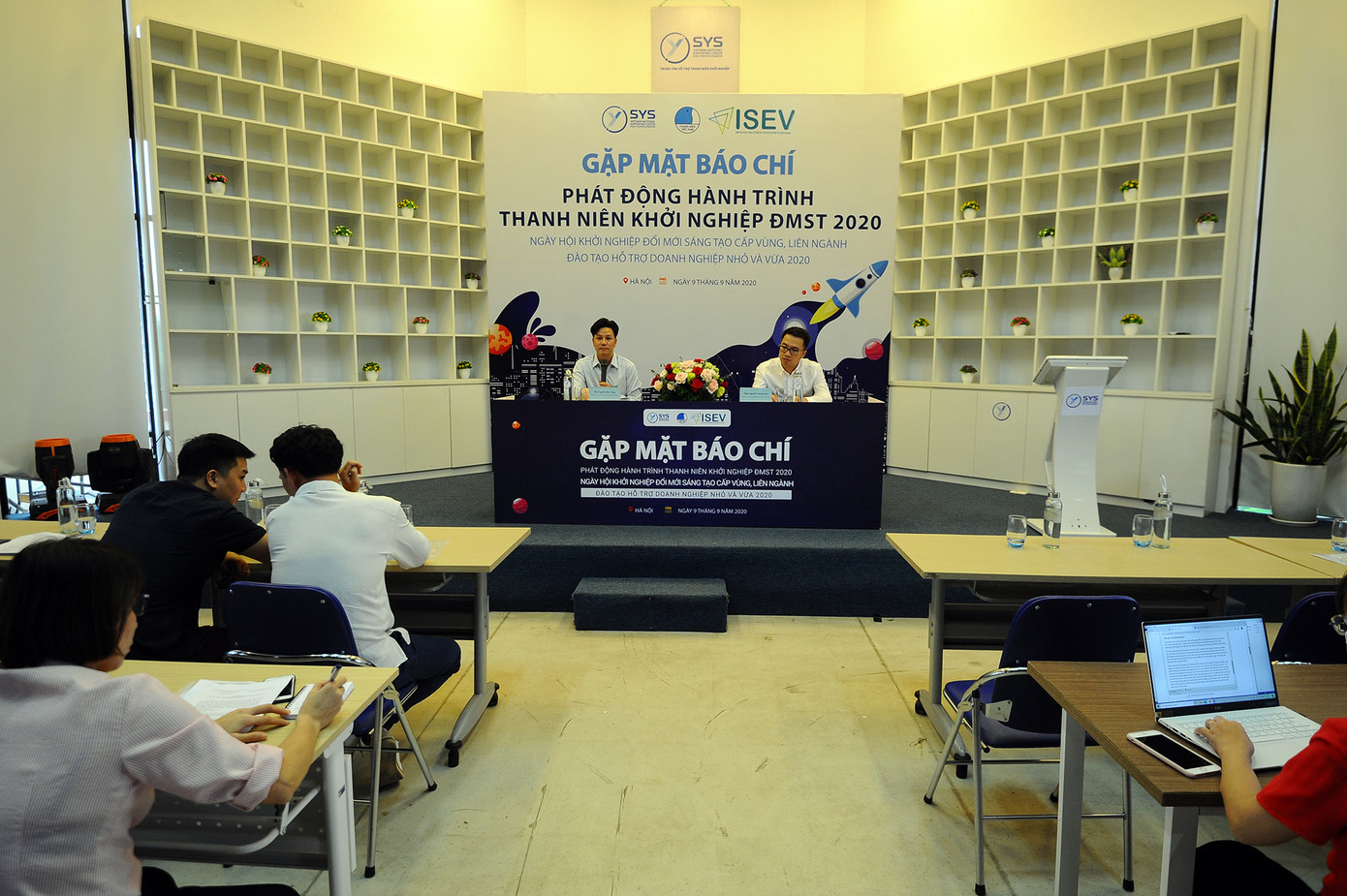 NSƯT Xuân Bắc đồng hành cùng “Hành trình thanh niên khởi nghiệp đổi mới sáng tạo 2020“ ảnh 5