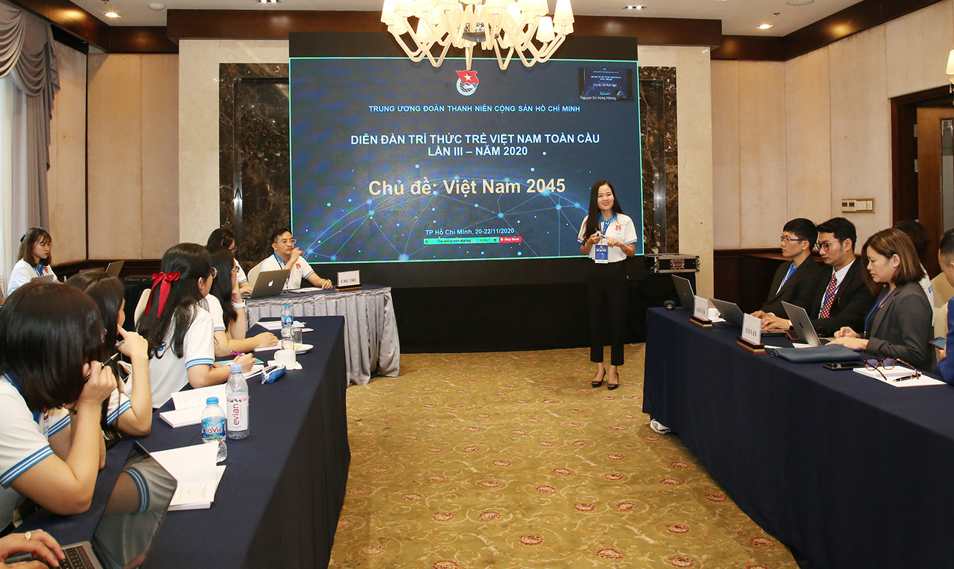 Các trí thức trẻ đóng góp nhiều ý kiến tâm huyết để phát triển của đất nước ảnh 4