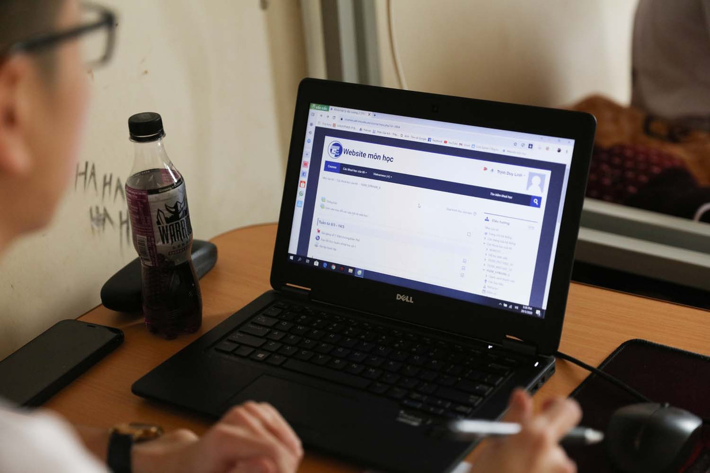 Sinh viên ĐHQG Hà Nội tránh dịch trong kí túc xá ảnh 4