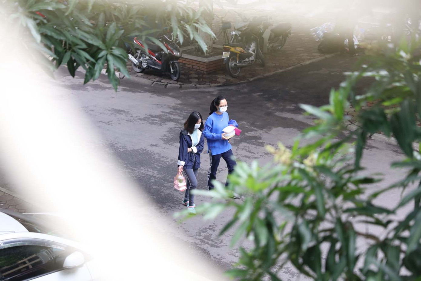 Sinh viên ĐHQG Hà Nội tránh dịch trong kí túc xá ảnh 9