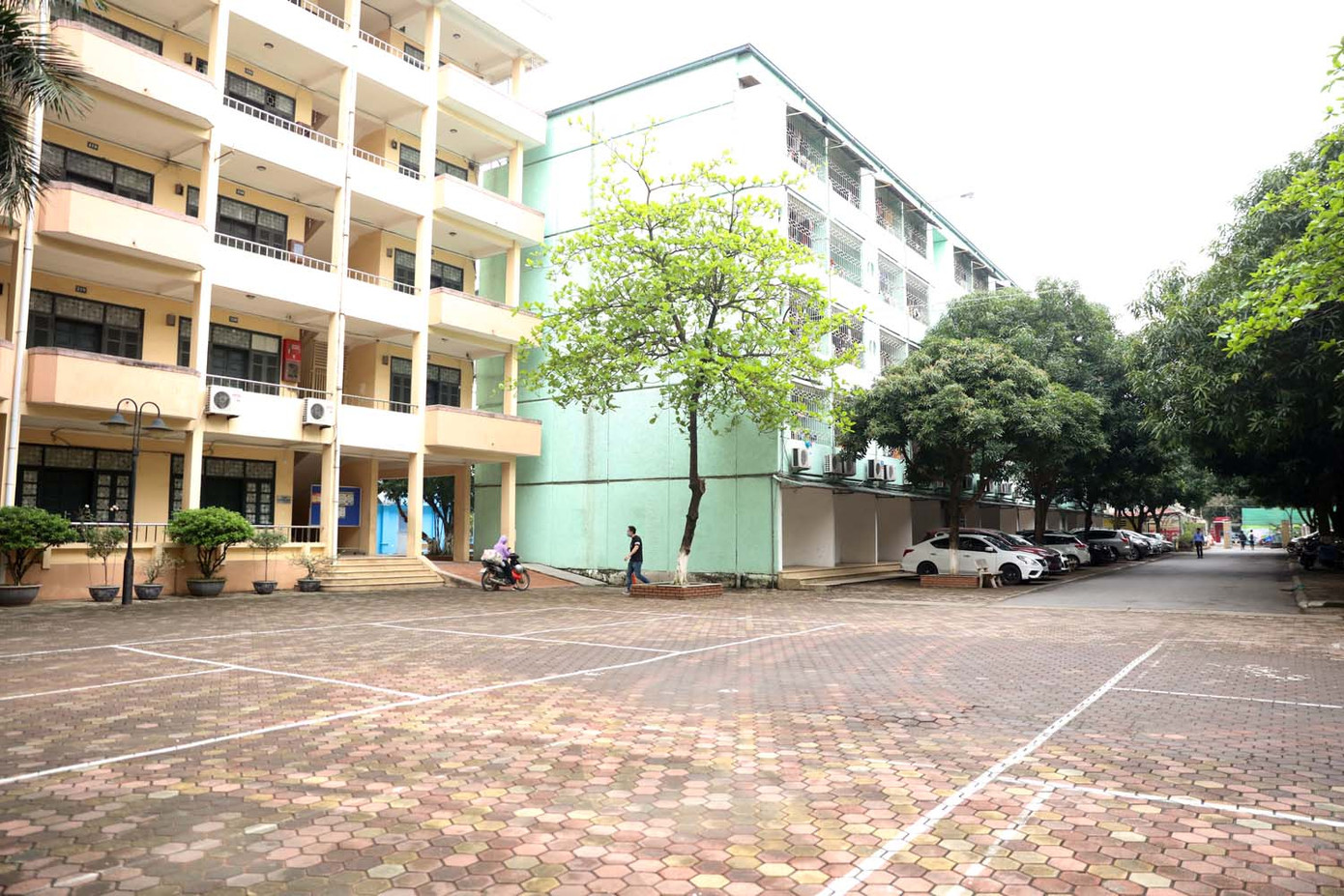 Sinh viên ĐHQG Hà Nội tránh dịch trong kí túc xá ảnh 2