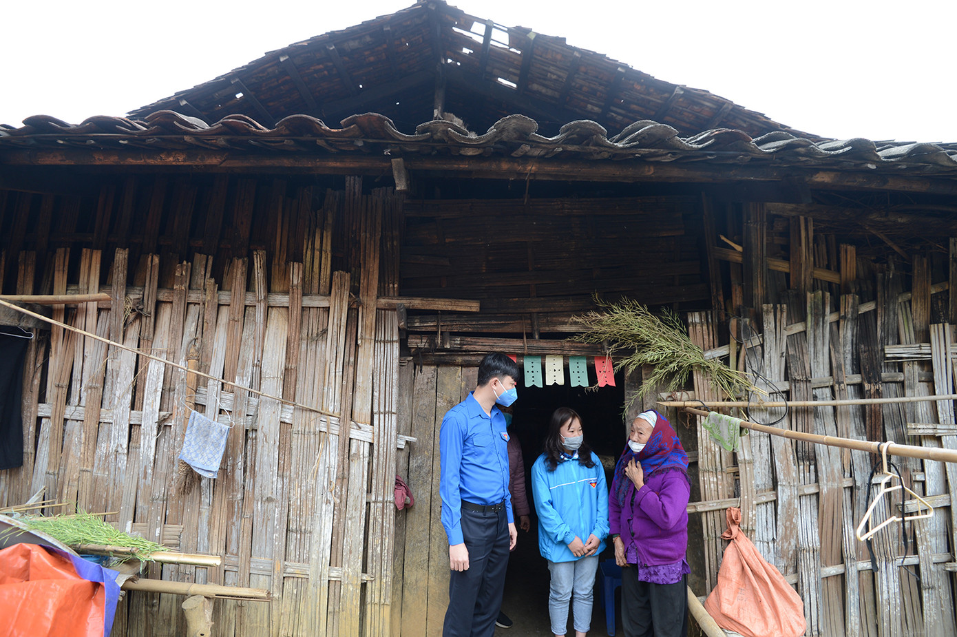 Khởi công xây tặng “Ngôi nhà 100 đồng” cho thanh niên Cao Bằng ảnh 5