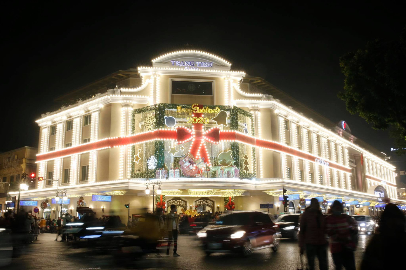 Biển người hoà chung không khí đêm Giáng sinh ở Thủ đô ảnh 5