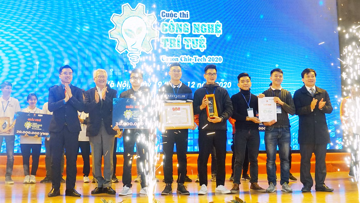 27 đội thi tranh tài tại cuộc thi công nghệ dành cho sinh viên ảnh 1