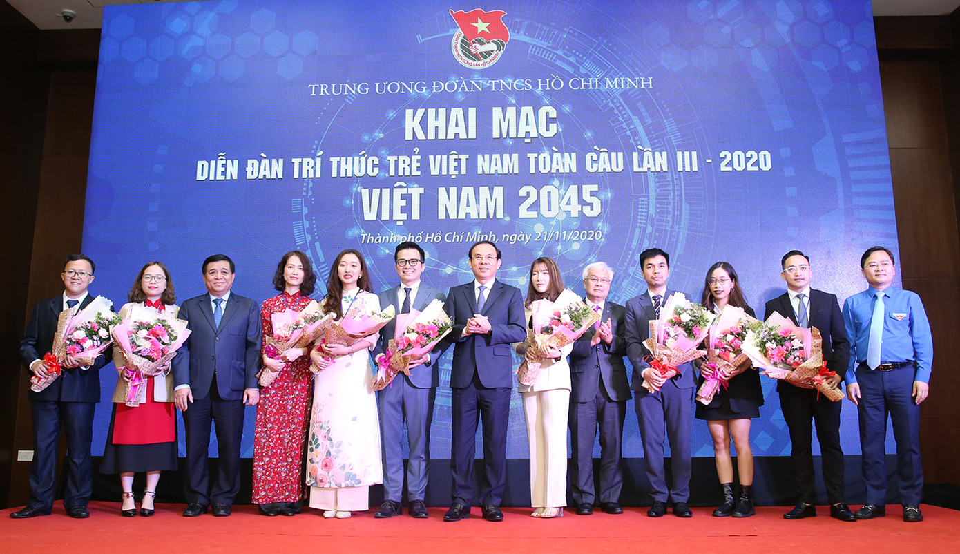 Trí thức trẻ đề xuất giải pháp phát triển “Việt Nam 2045“ ảnh 4