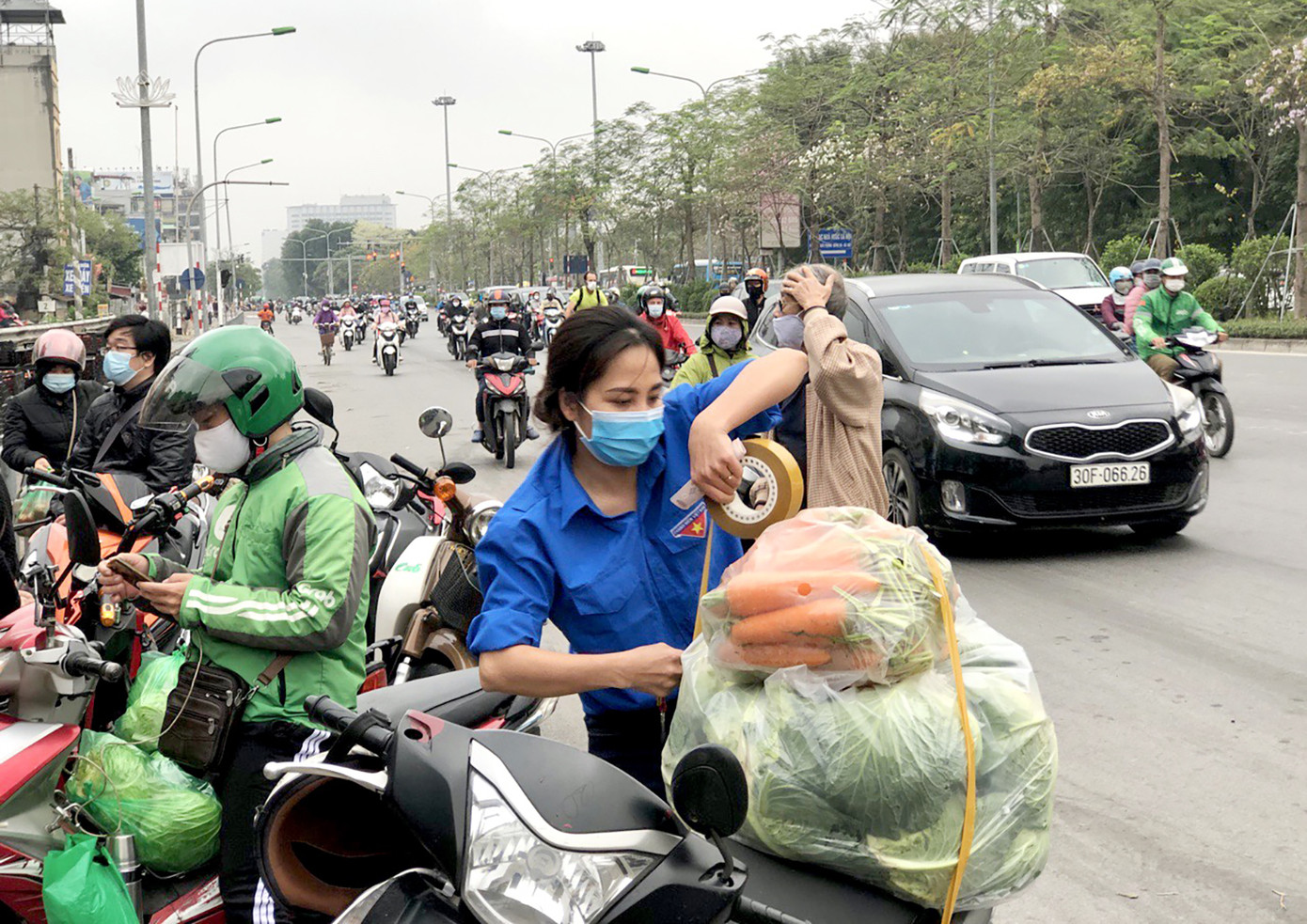 Trắng đêm hỗ trợ người dân Hải Dương tiêu thụ nông sản ảnh 6