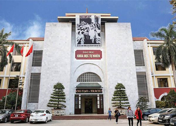 Những thí sinh đầu tiên trúng tuyển vào trường ĐH Khoa học Tự nhiên (ĐHQG Hà Nội) ảnh 1