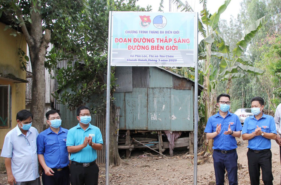 “Tháng Ba biên giới” nghĩa tình tại An Giang ảnh 1