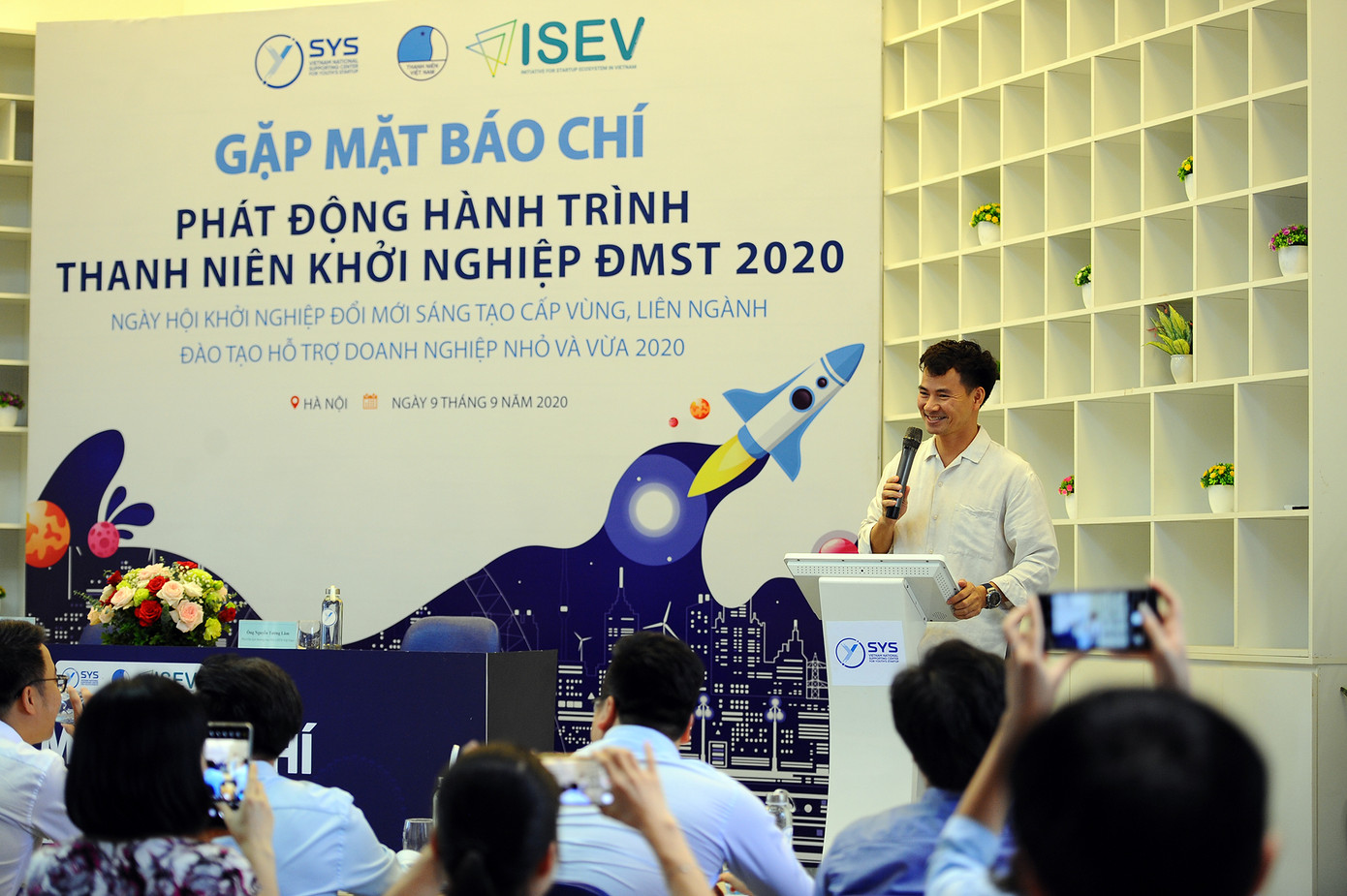NSƯT Xuân Bắc đồng hành cùng “Hành trình thanh niên khởi nghiệp đổi mới sáng tạo 2020“ ảnh 4