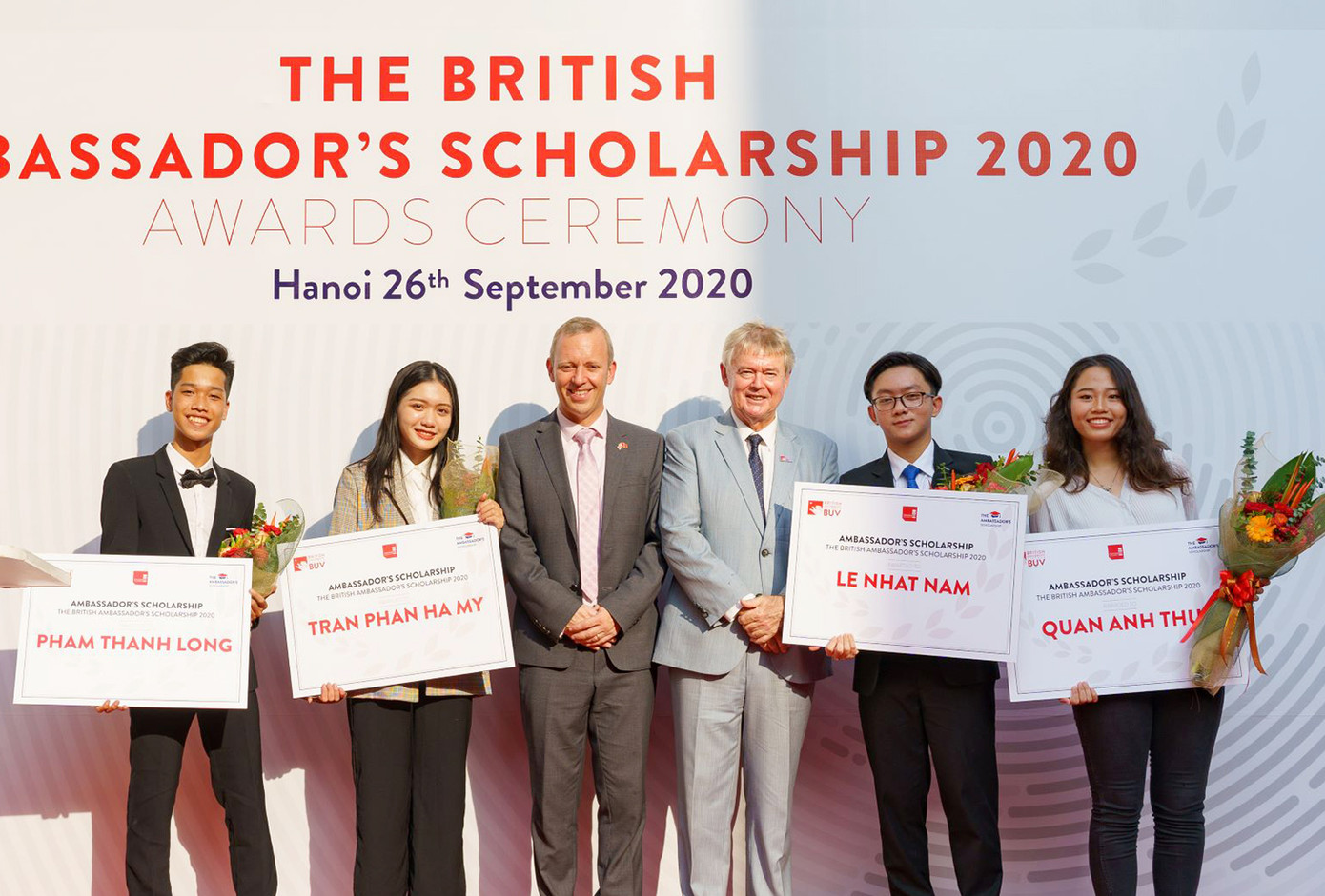 Sinh viên Việt Nam có cơ hội được tiếp cận quỹ học bổng 53 tỷ đồng từ Anh Quốc ảnh 1