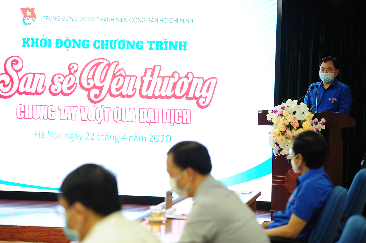 Anh Nguyễn Anh Tuấn, Bí thư Thường trực T.Ư Đoàn, Chủ tịch Hội LHTN Việt Nam phát biểu khởi động chương trình “San sẻ yêu thương, chung tay vượt qua đại dịch”. "San sẻ yêu thương" cùng những hoàn cảnh khó khăn ảnh 2