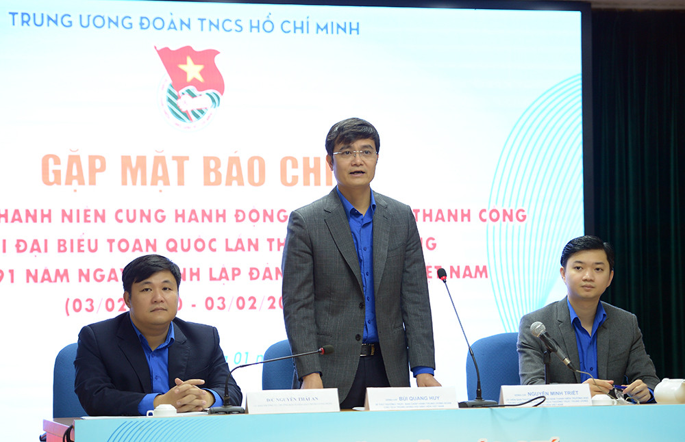 Thanh niên cùng hành động chào mừng 91 năm thành lập Đảng quang vinh ảnh 2