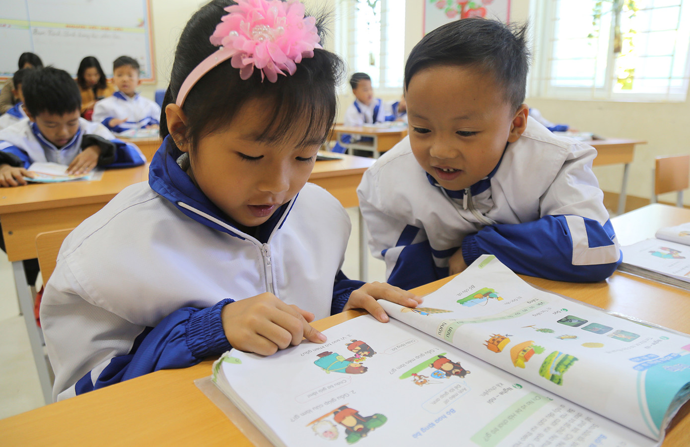 Học sinh tự tin, chủ động hơn khi học chương trình mới ảnh 1