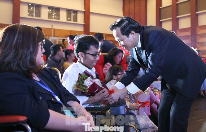 Tôn vinh 64 tấm gương khuyết tật với nghị lực phi thường ảnh 1