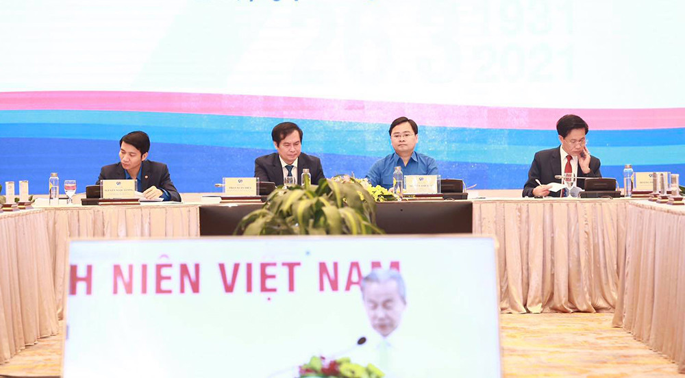 Thanh niên Việt Nam được tôi luyện trong trường học xã hội chủ nghĩa ảnh 1