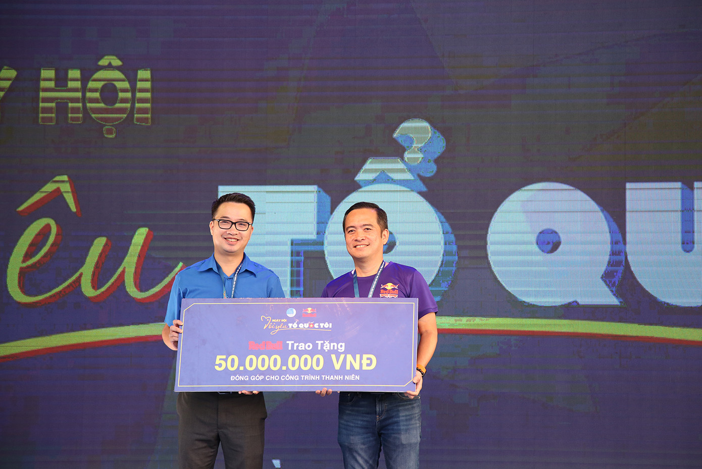 Ngày hội "Tôi yêu Tổ quốc tôi" năm 2020 nhận được sự đồng hành của Công ty TCPVN với thương hiệu nước uống Red Bull và Warrior. Nữ sinh các trường ĐH, CĐ trên địa bàn Hà Nội tham gia tại Ngày hội. Khai mạc Ngày hội “Tôi yêu Tổ quốc tôi” năm 2020 ảnh 5
