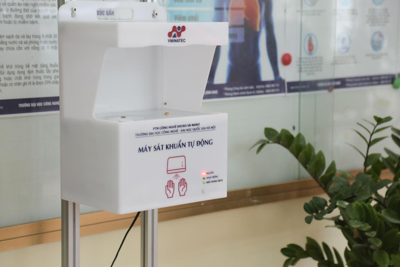 "Trình làng" thiết bị sát khuẩn tự động “Made by sinh viên“ ảnh 1