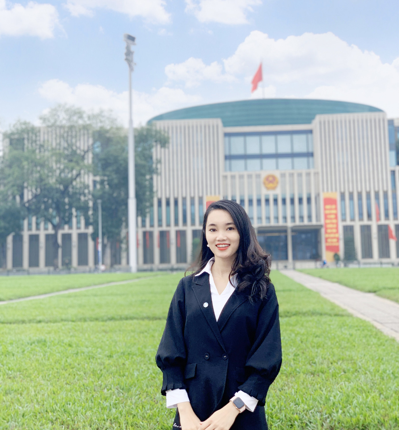 Phó Chủ tịch Hội Sinh viên cực xinh, siêu giỏi ảnh 2