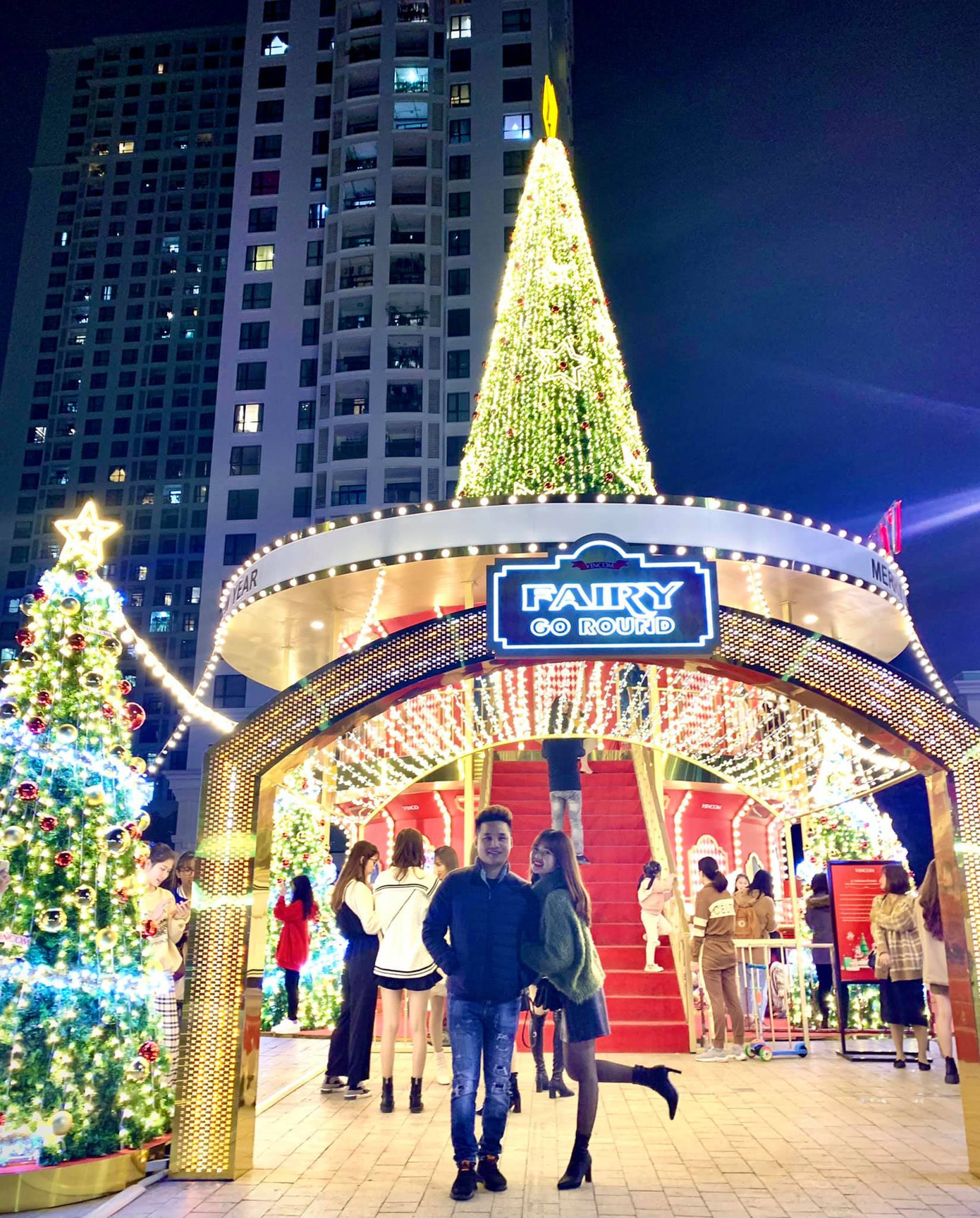 Hot girl Việt check-in "rầm rầm" không khí Giáng sinh ảnh 6