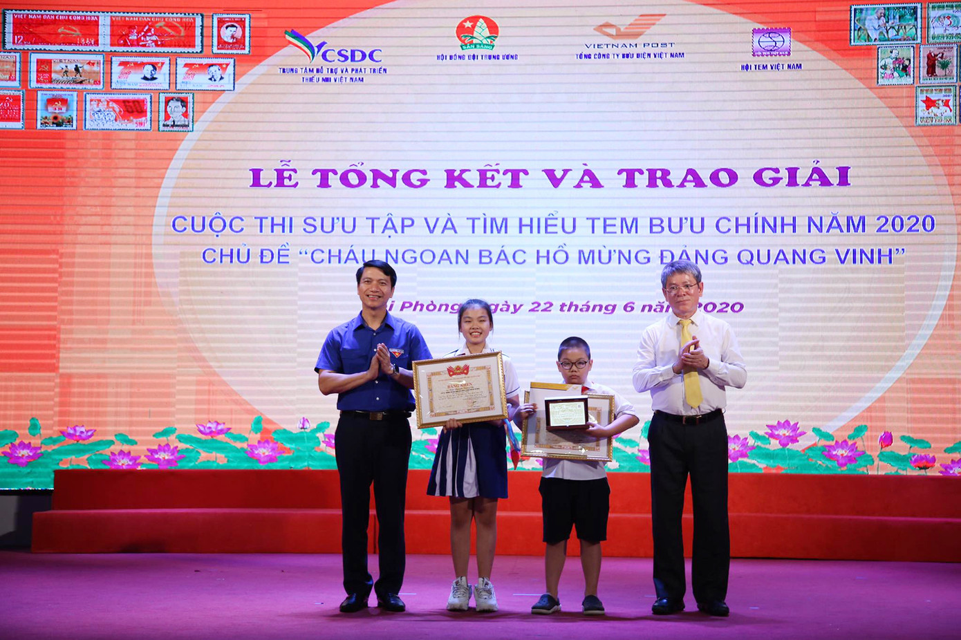 Học sinh lớp Ba giành giải Nhất cuộc thi Sưu tầm và tìm hiểu tem Bưu chính ảnh 2