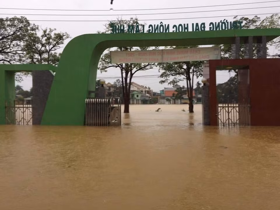 ĐH Huế và ĐH Đà Nẵng được gia hạn thời gian nhập học vì mưa lũ ảnh 2