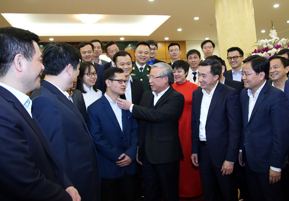 Thường trực Ban Bí thư Trần Quốc Vượng gặp mặt các Thầy thuốc trẻ tiêu biểu ảnh 2