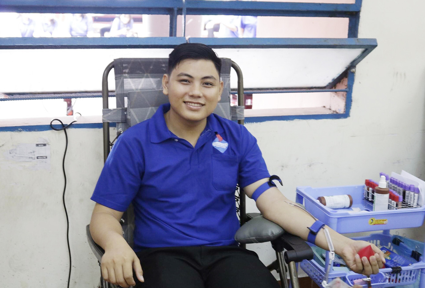 Anh chàng lớp trưởng điển trai chuyên đi “săn” giải thưởng ảnh 1