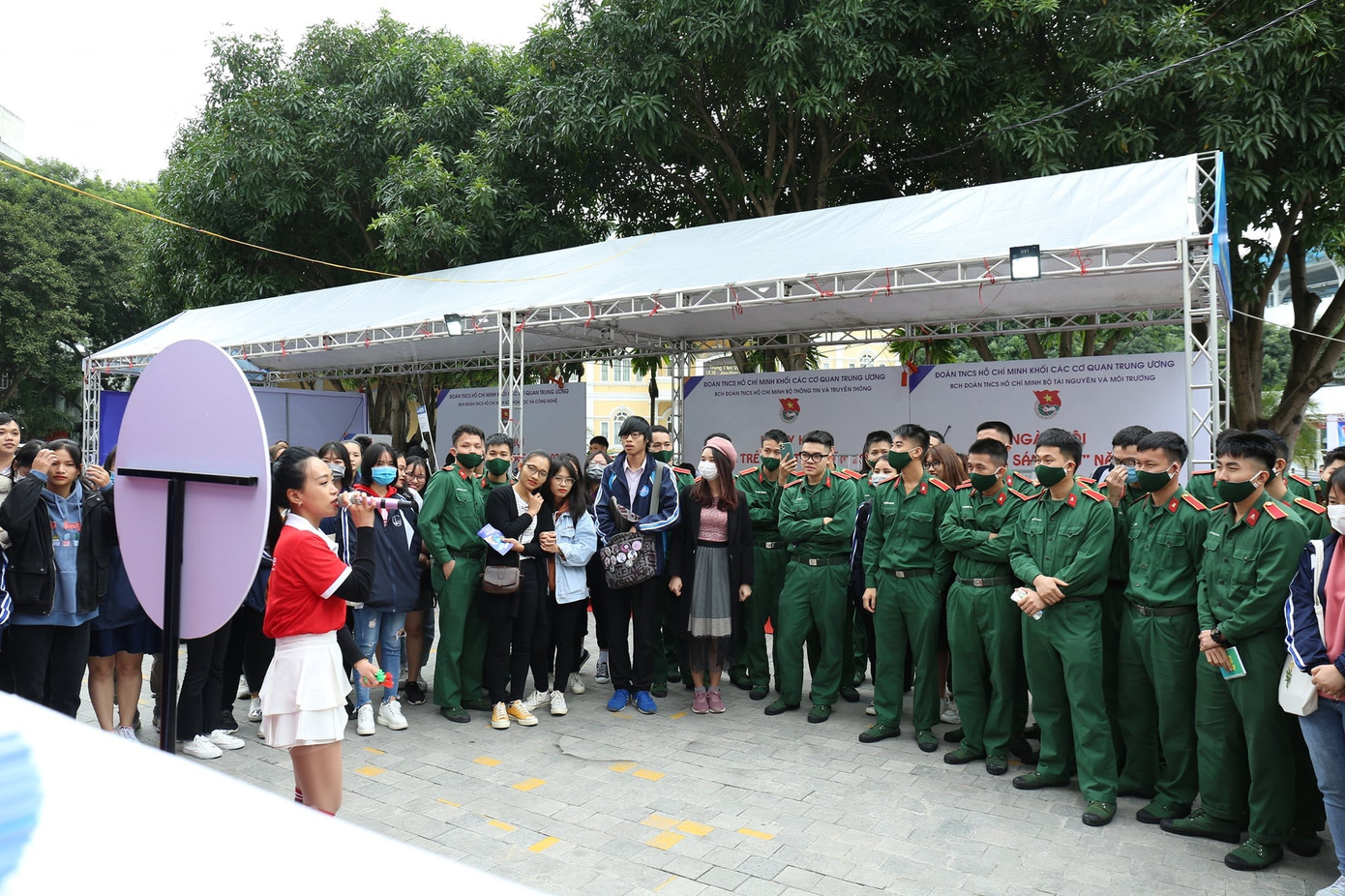 Trải nghiệm nhiều sản phẩm sáng tạo của người trẻ ảnh 3